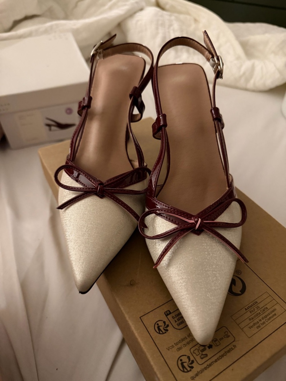 Women's Pointed Toe Slingback Heels in Cream and Burgundy - Picture 3 of 5